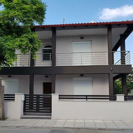 Fantastic Four Apartments Néoi Epivátai Esterno foto