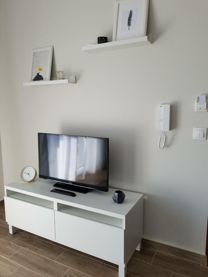 Fantastic Four Apartments Néoi Epivátai Esterno foto