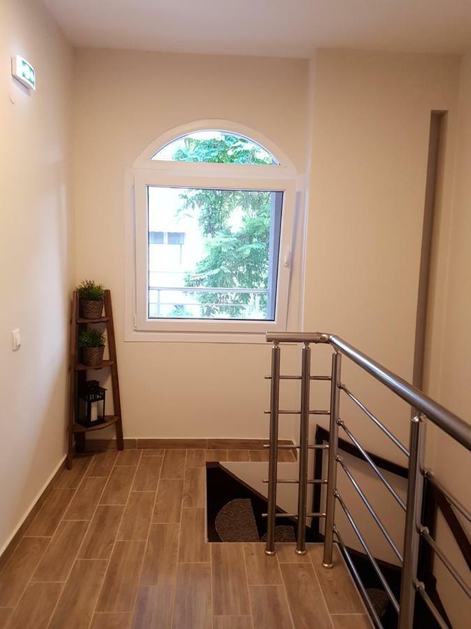 Fantastic Four Apartments Néoi Epivátai Esterno foto