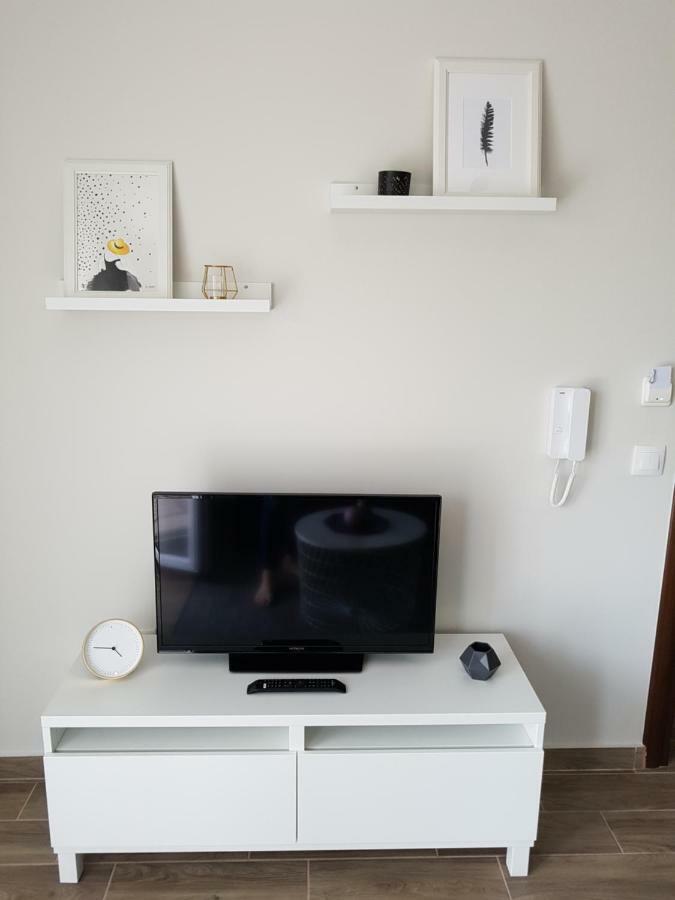 Fantastic Four Apartments Néoi Epivátai Esterno foto